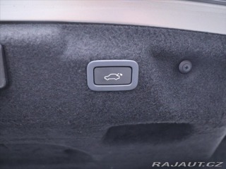 Jaguar XE 2,0 P300 221kW R-Dynamic 2020