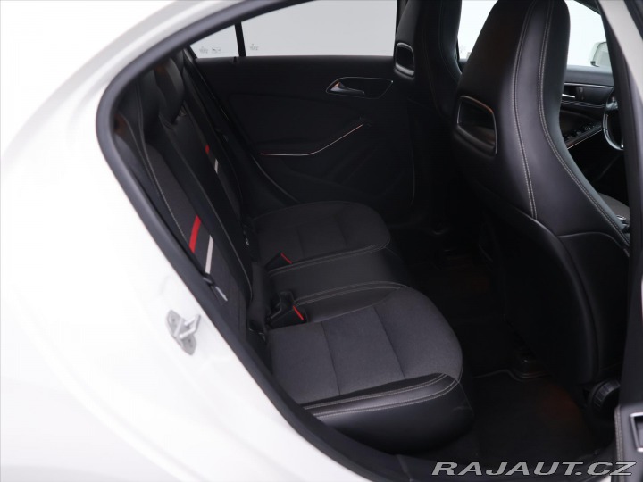 Mercedes-Benz A 1,6 200i 115kW Klima Kůže 2014