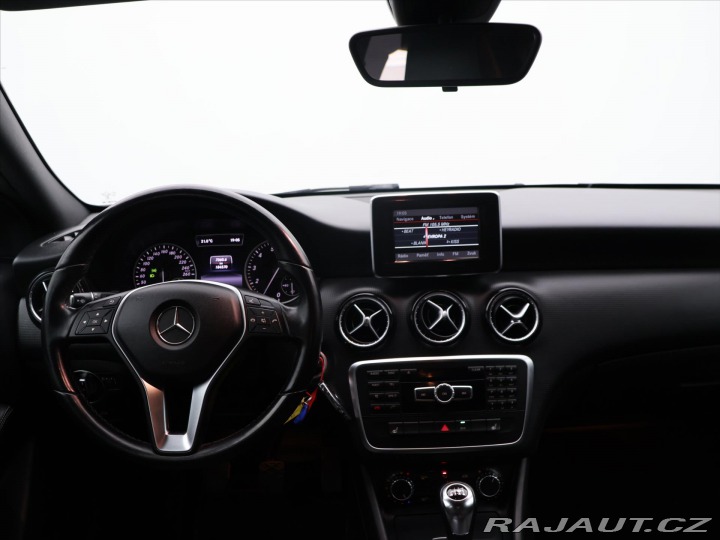 Mercedes-Benz A 1,6 200i 115kW Klima Kůže 2014