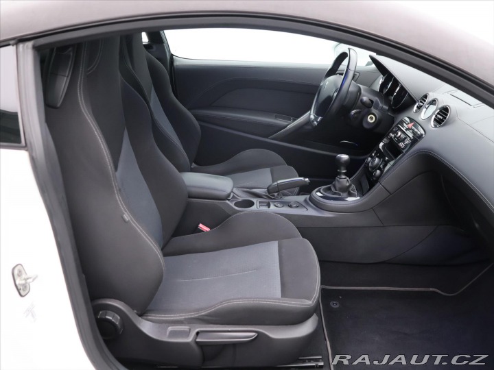 Peugeot RCZ 1,6 16V 147kW Allure Navi 2013