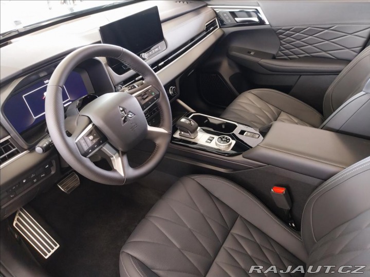 Mitsubishi Outlander 2.4 PHEV MY26  BLACK EDIT 2026