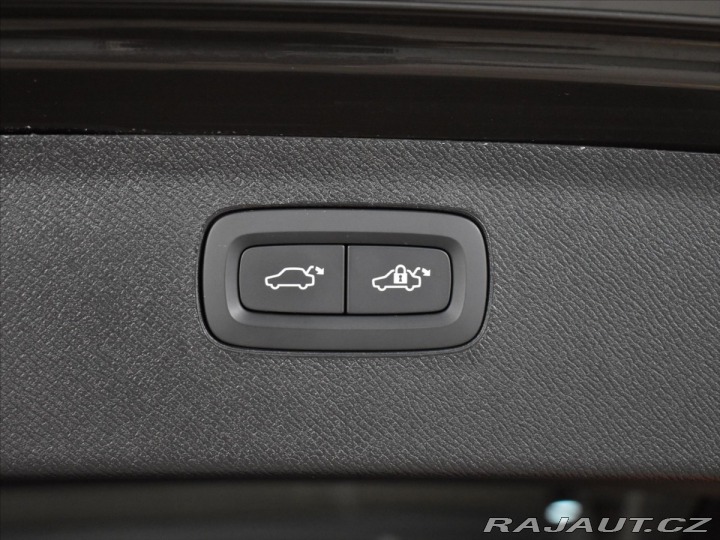 Volvo XC90 2,0 T8 AWD Plus BLIS,Bezk 2025