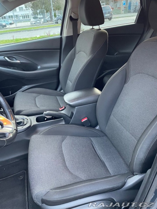 Hyundai i30 1,5   T-GDI,118 kW,hybrid 1800