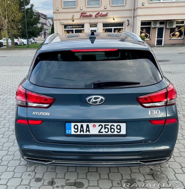 Hyundai i30 1,5   T-GDI,118 kW,hybrid 1800