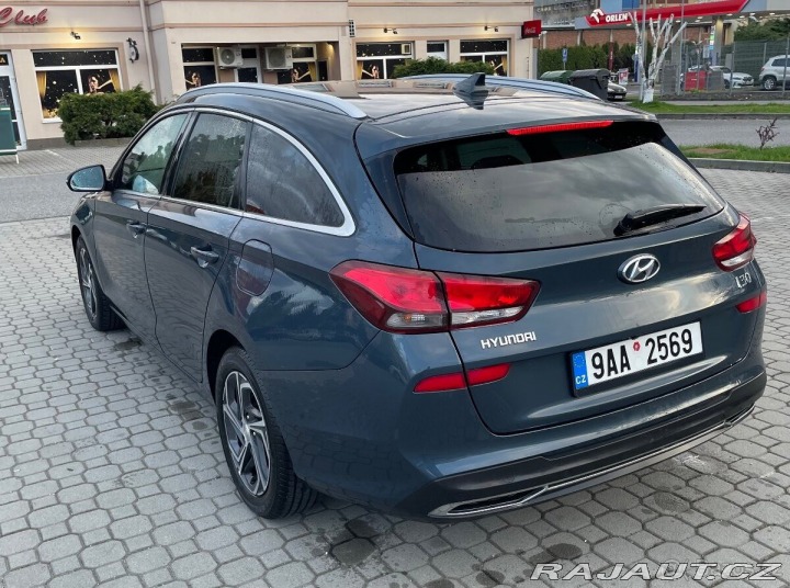 Hyundai i30 1,5   T-GDI,118 kW,hybrid 1800