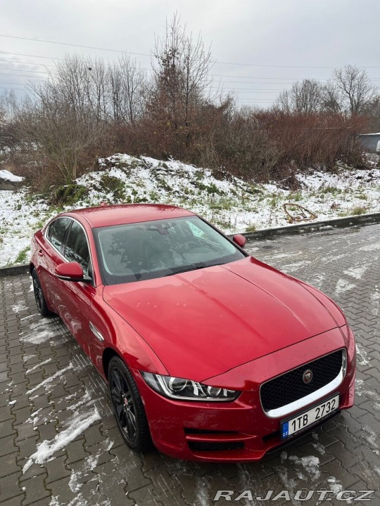 Jaguar XE  2016