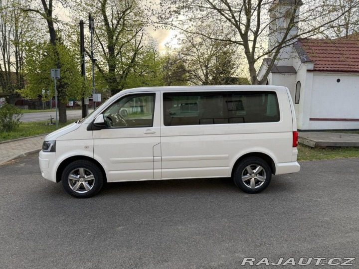 Volkswagen Caravelle 2,0   TDI 2013