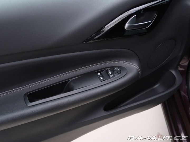 Ostatní značky Ostatní modely DS Automobiles DS3 1.2PureTech,96kW,SPORTCHI 2017