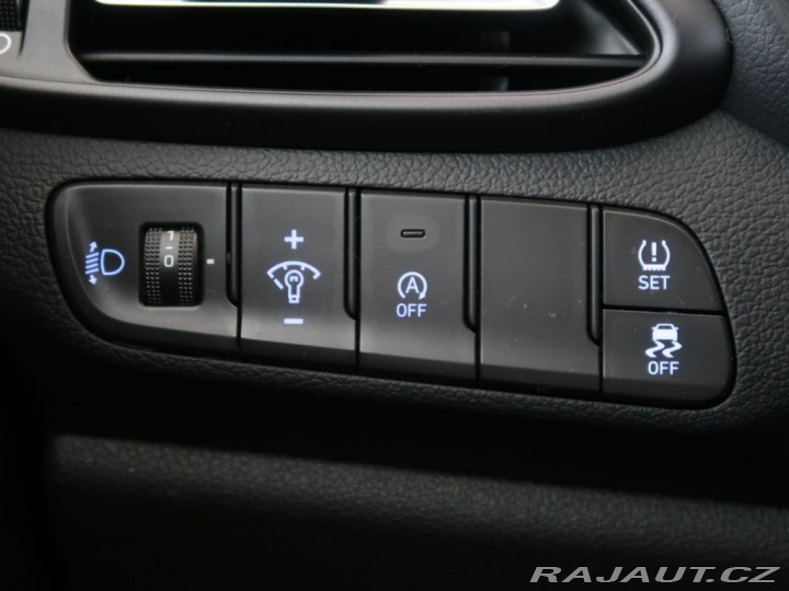 Hyundai i30 1.5T-GDI,MildHyb,CZ,1Maj, 2022