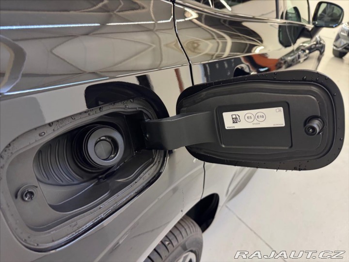 Volvo XC60 2,0 Volvo XC60 T8 Ultra B 2025