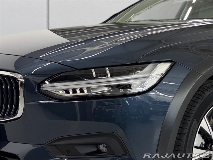 Volvo V90 2,0 B4 AWD Cross Country 2024