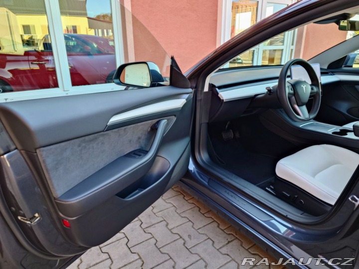 Tesla Model 3 Long Range Dual Motor 366 2021