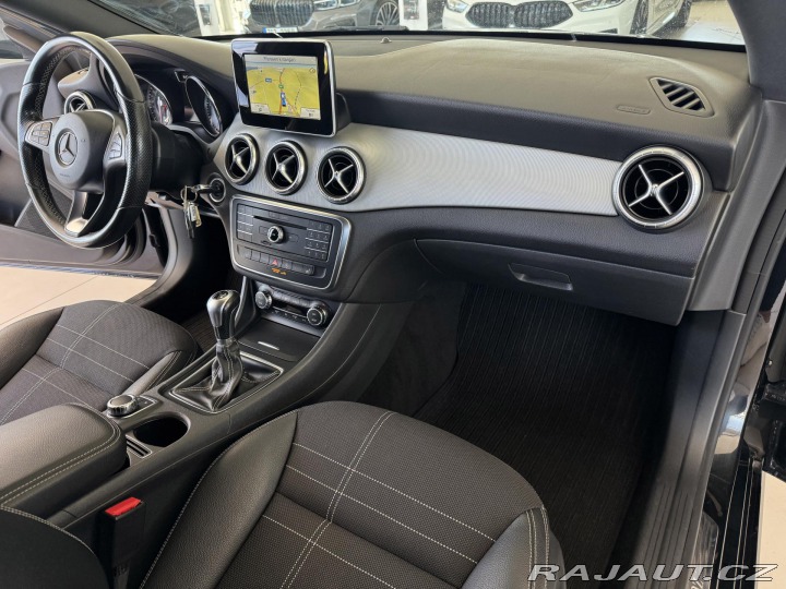 Mercedes-Benz CLA 200 SB*115kW*Xenon*Nav*El 2015