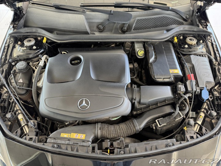 Mercedes-Benz CLA 200 SB*115kW*Xenon*Nav*El 2015