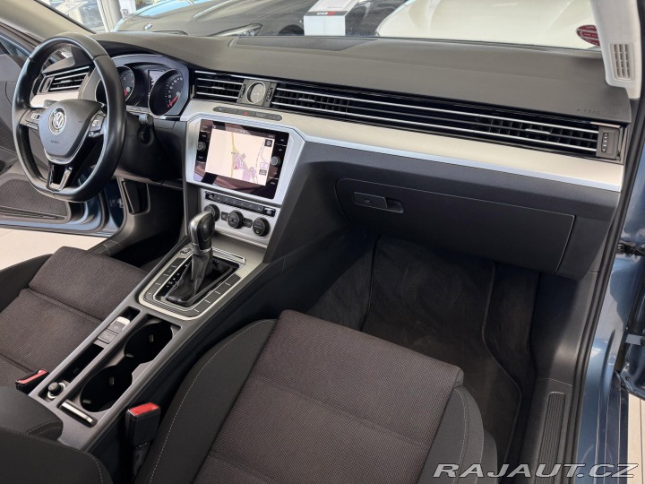 Volkswagen Passat 2,0TDI DSG*Webasto*Masáž* 2018