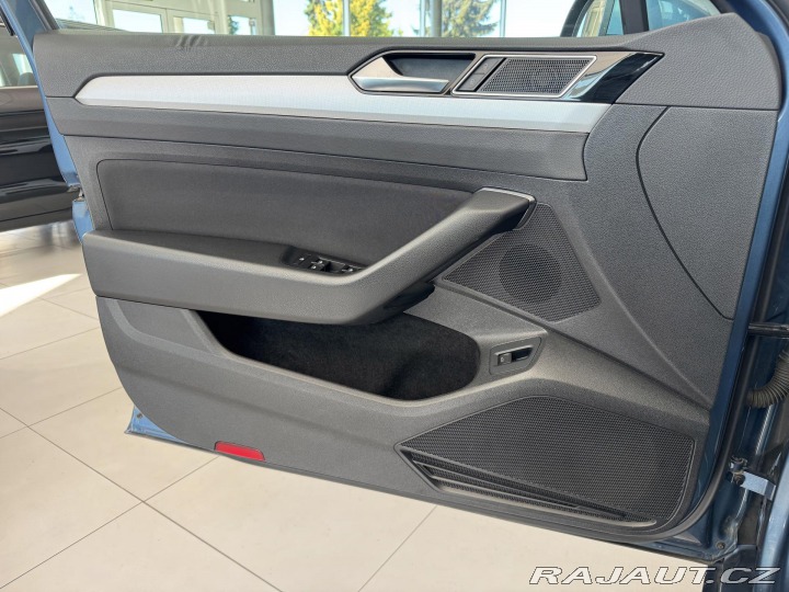 Volkswagen Passat 2,0TDI DSG*Webasto*Masáž* 2018