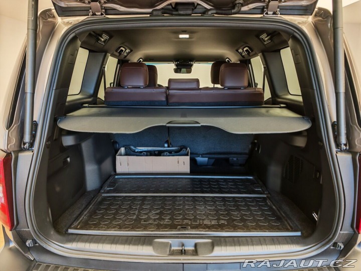 Toyota Land Cruiser 2.8 D-4D 151 kW Invincibl 2024