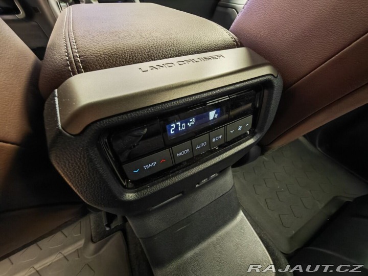 Toyota Land Cruiser 2.8 D-4D 151 kW Invincibl 2024