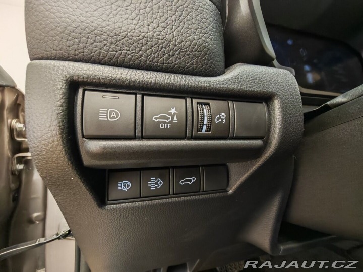 Toyota Land Cruiser 2.8 D-4D 151 kW Invincibl 2024