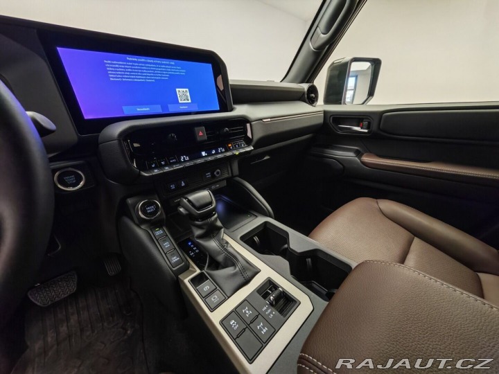Toyota Land Cruiser 2.8 D-4D 151 kW Invincibl 2024