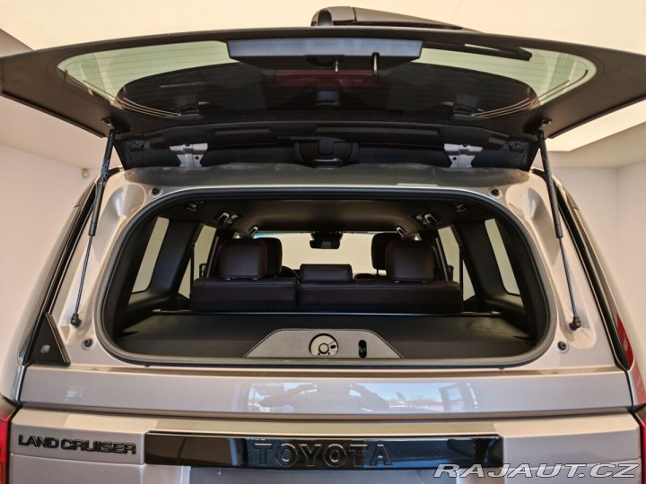 Toyota Land Cruiser 2.8 D-4D 151 kW Invincibl 2024