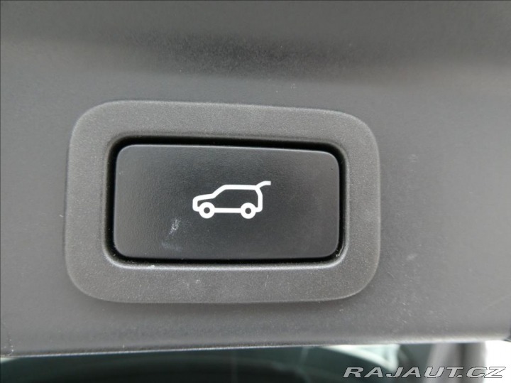 Jaguar F-Pace 2,0 D200 S,1.maj,ČR,DPH 2021