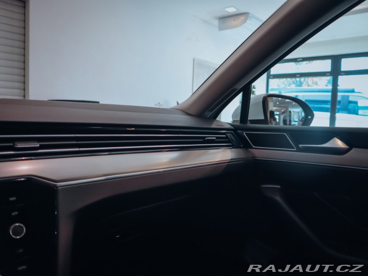 Volkswagen Passat 1.5 TSI 110 kW DSG Elegan 2021