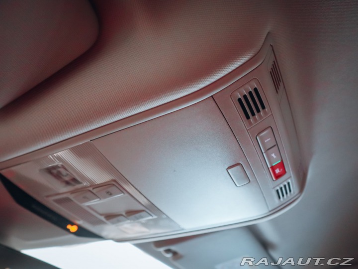 Volkswagen Passat 1.5 TSI 110 kW DSG Elegan 2021