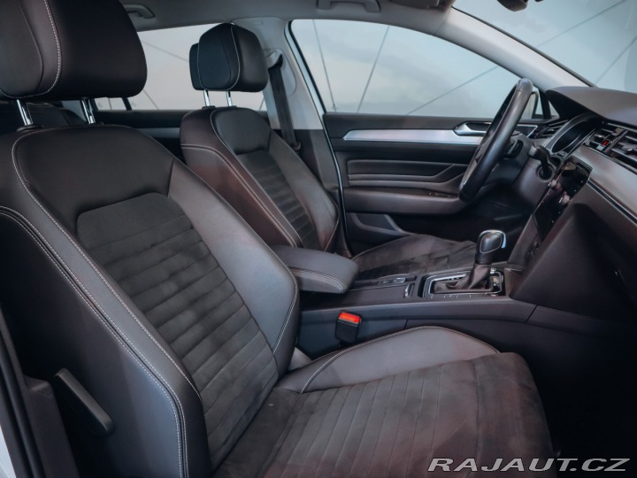 Volkswagen Passat 1.5 TSI 110 kW DSG Elegan 2021