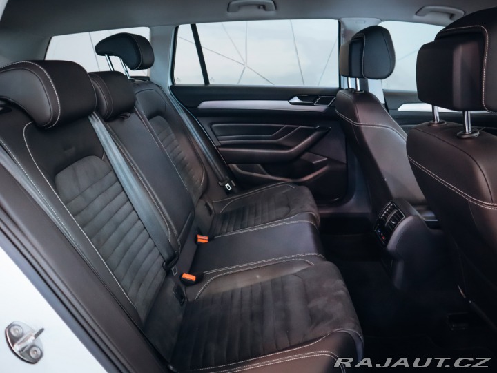 Volkswagen Passat 1.5 TSI 110 kW DSG Elegan 2021