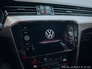 Volkswagen Passat 1.5 TSI 110 kW DSG Elegan 2021