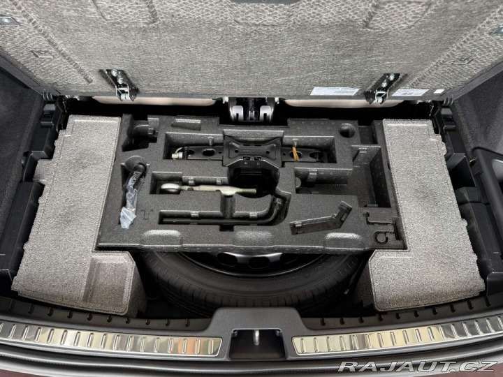 Volvo XC90 B5 2.0L 250+14k AT8 AWD P 2026