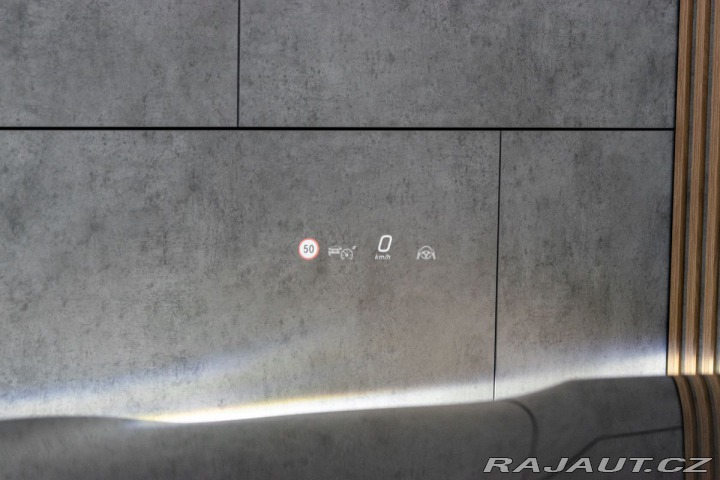 Mercedes-Benz GLC 400e 4M*AMG*AIR*TAŽNÉ*DPH 2023