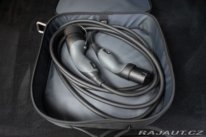 Mercedes-Benz GLC 400e 4M*AMG*AIR*TAŽNÉ*DPH 2023