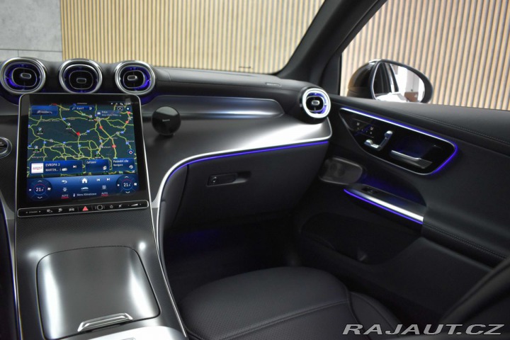 Mercedes-Benz GLC 400e 4M*AMG*AIR*TAŽNÉ*DPH 2023