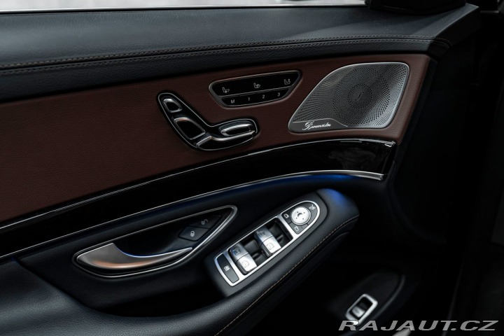 Mercedes-Benz S  2020