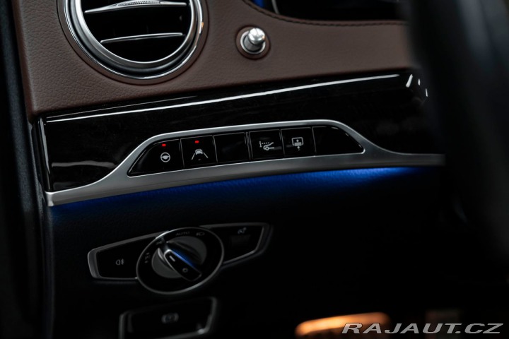 Mercedes-Benz S  2020