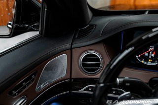 Mercedes-Benz S  2020