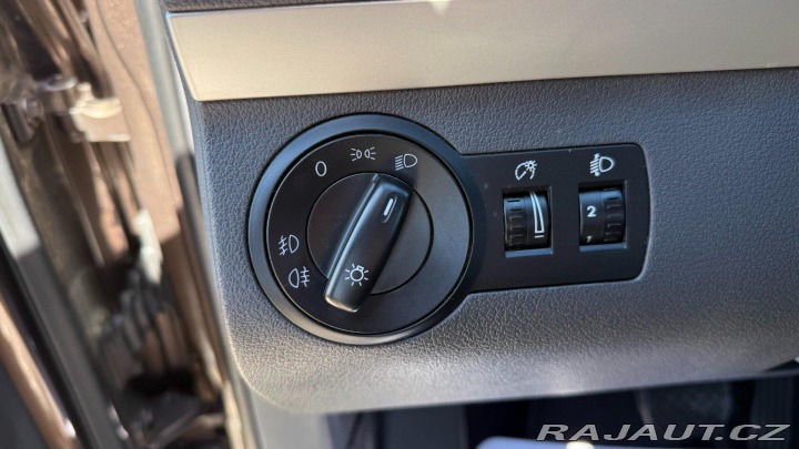 Volkswagen Touran 1.4TSi 103kW *DSG*Webasto 2011