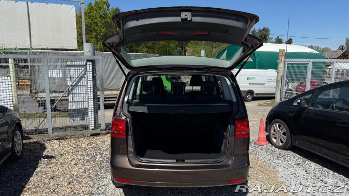 Volkswagen Touran 1.4TSi 103kW *DSG*Webasto 2011