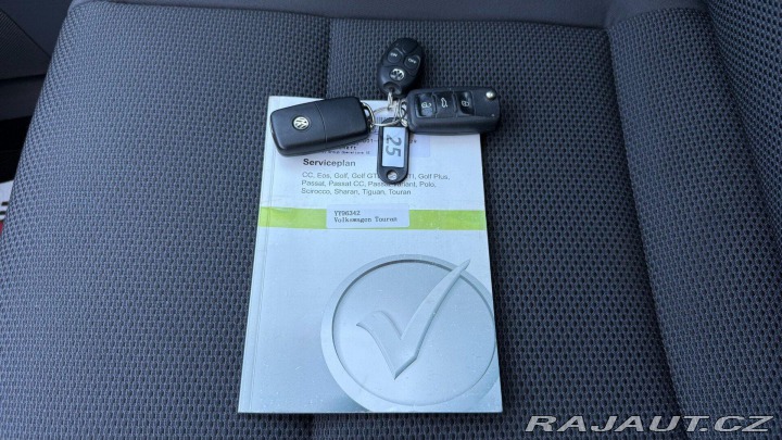 Volkswagen Touran 1.4TSi 103kW *DSG*Webasto 2011