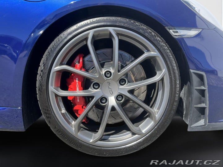 Porsche Cayman GT4 2020