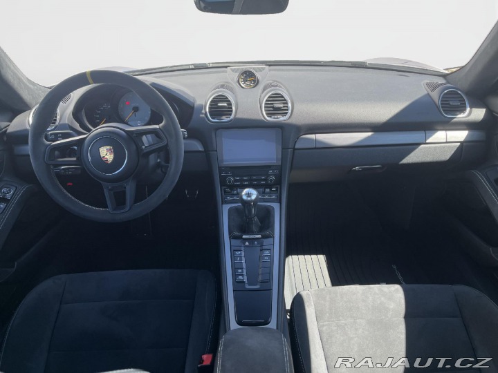 Porsche Cayman GT4 2020