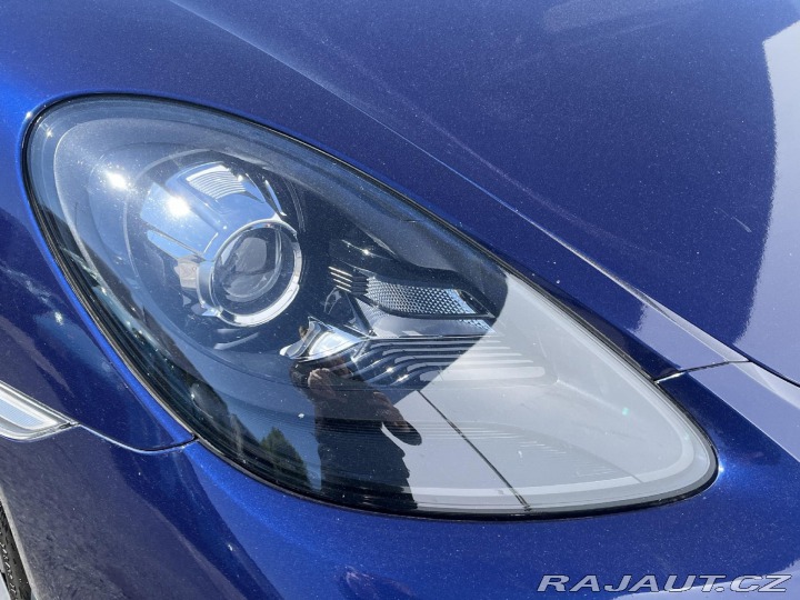 Porsche Cayman GT4 2020