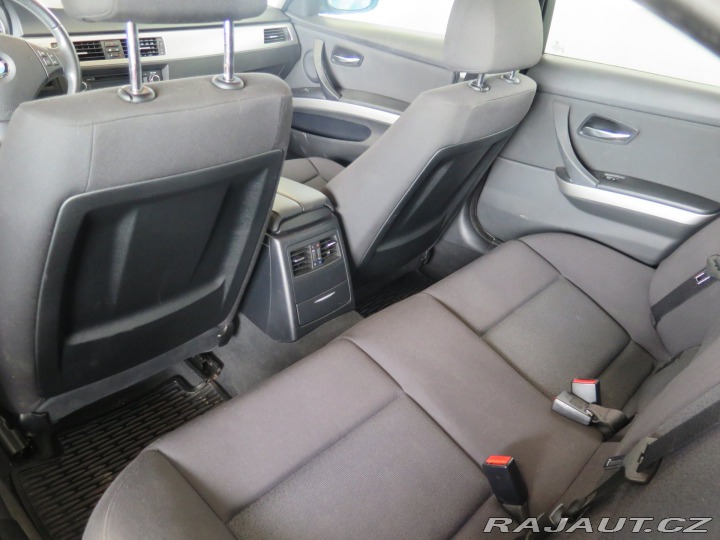 BMW 3 318i,klima,senzory,navi 2008