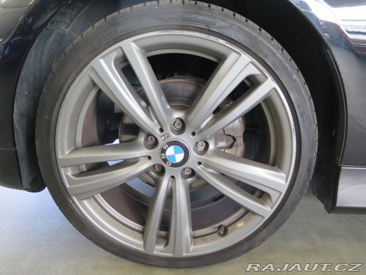 BMW 3 318i,klima,senzory,navi 2008