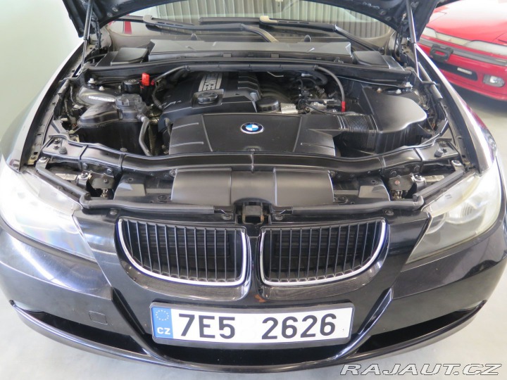 BMW 3 318i,klima,senzory,navi 2008