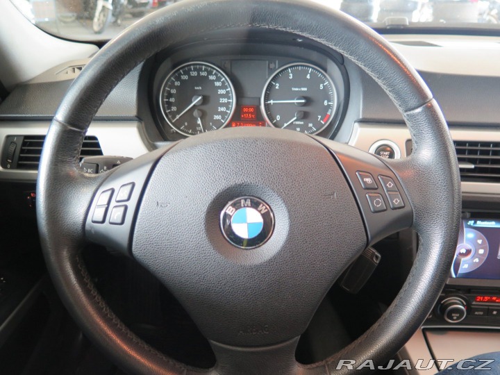 BMW 3 318i,klima,senzory,navi 2008