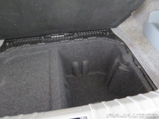 BMW 3 318i,klima,senzory,navi 2008