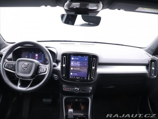 Volvo XC40 2,0 B4 145kW DCT Plus Dar 2022